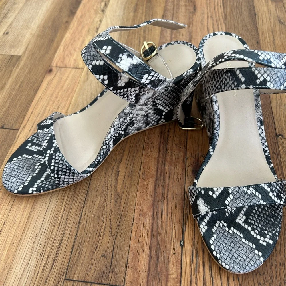 STUART WEITZMAN 75MM Snakeskin Embossed Leather Wedge Sandals Size 8 - Picture 2 of 8